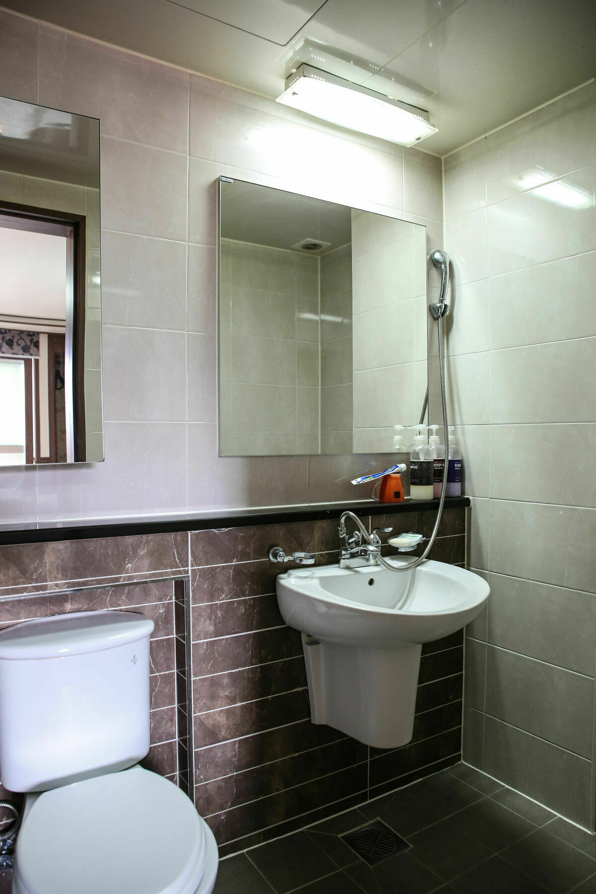Hillstay Residence Hotel Gumi Εξωτερικό φωτογραφία